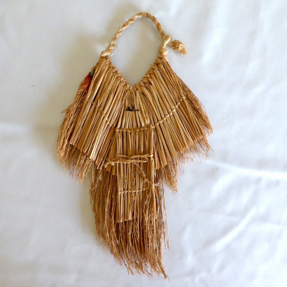 VINTAGE TRADITIONAL JAPAN MINIATURE CAPE HAT SHOES HAND CRAFTED WEAVED ORNAMENTS - Picture 4 of 14